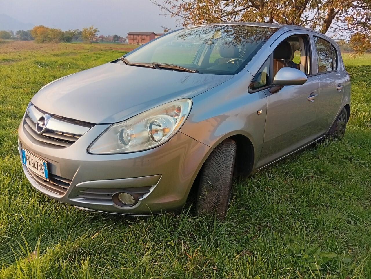 Opel Corsa 1.2 5 porte 130.000km