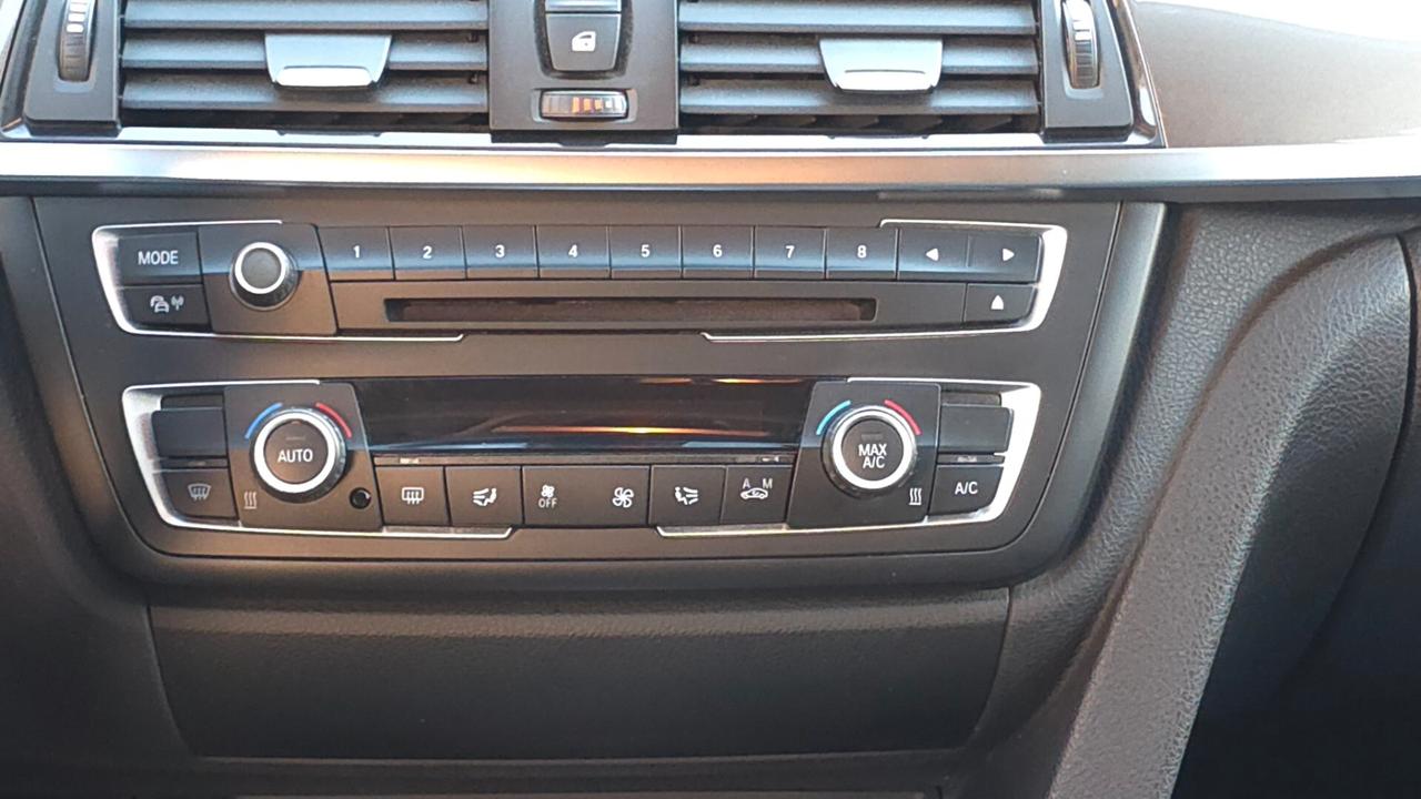 Bmw serie 3 - 318d - Led Navi Automatic
