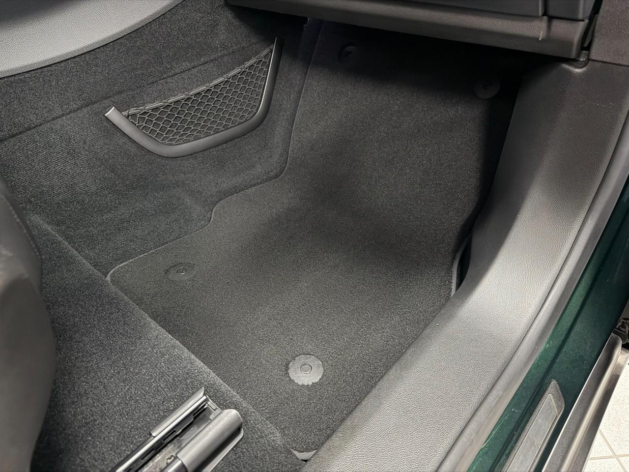 2.2 TD 190 CV EXECUTIVE Q4 19" HARMAN KARDON + SUBWOOFER