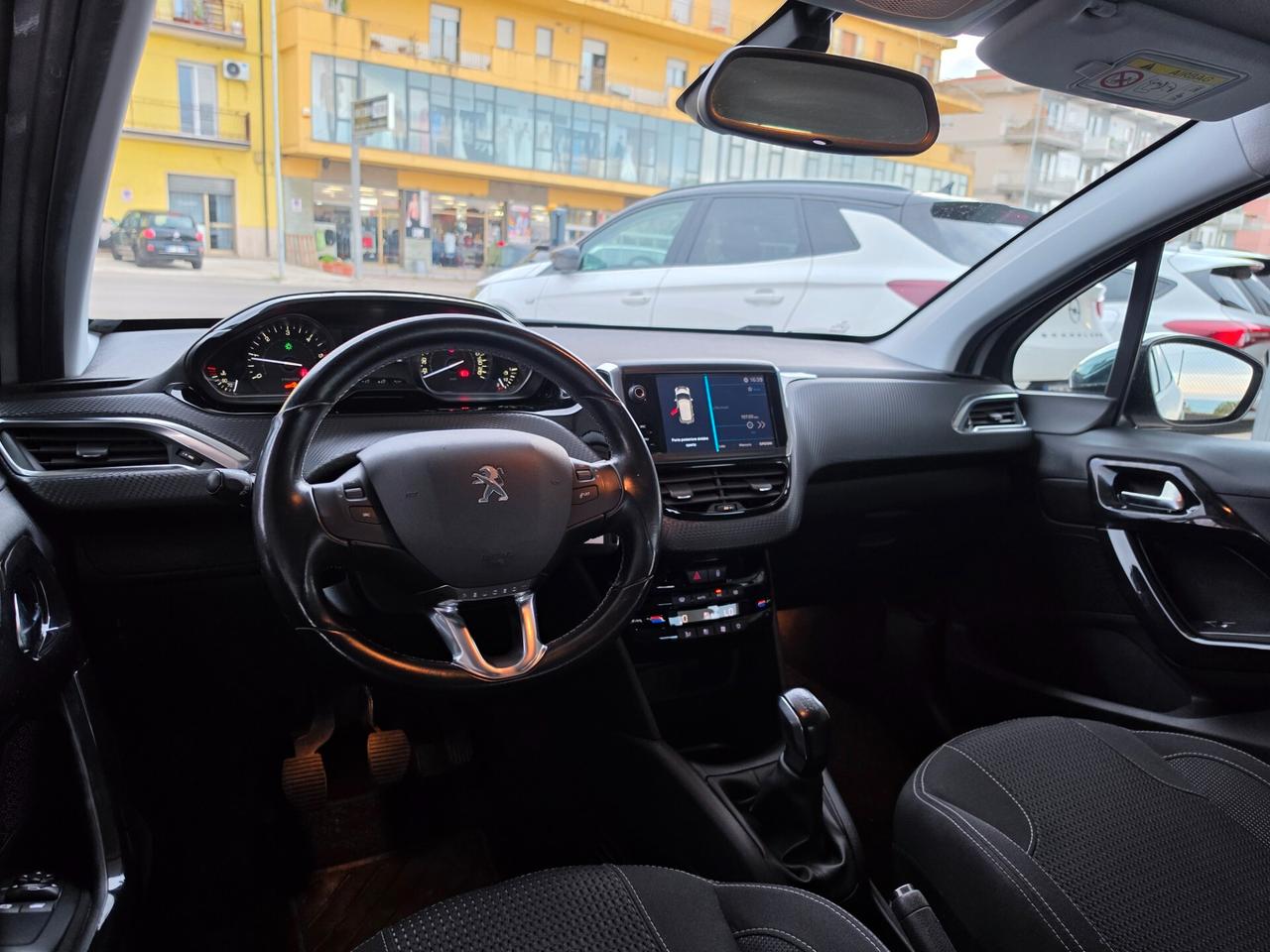 Peugeot 208 BlueHDi 75 5 porte Allure