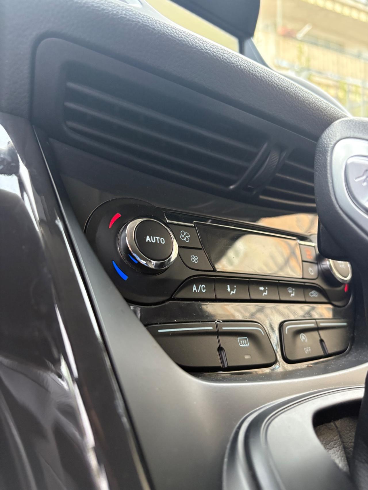 Ford Kuga 2.0 TDCI 150 CV 4WD IVA ESPOSTA