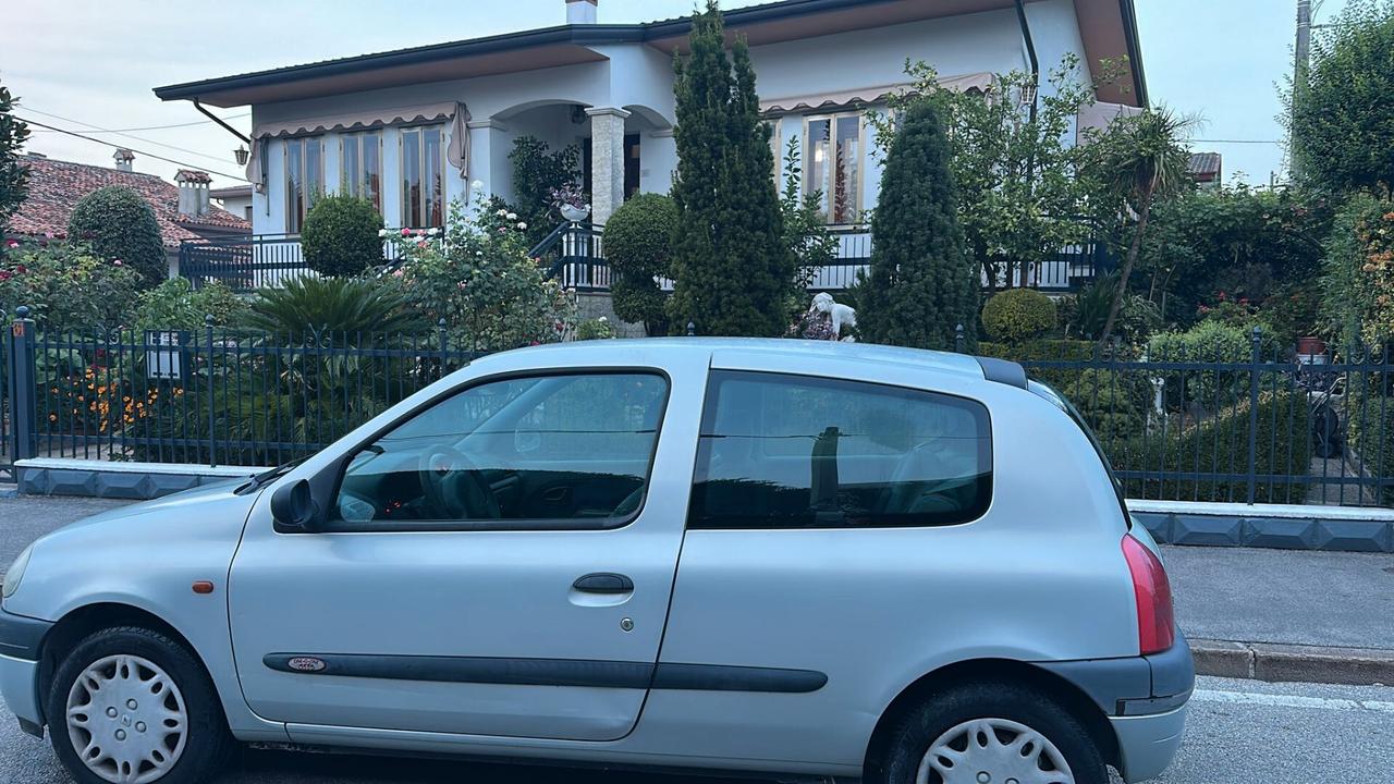 Renault Clio 1.2 Neopatentati