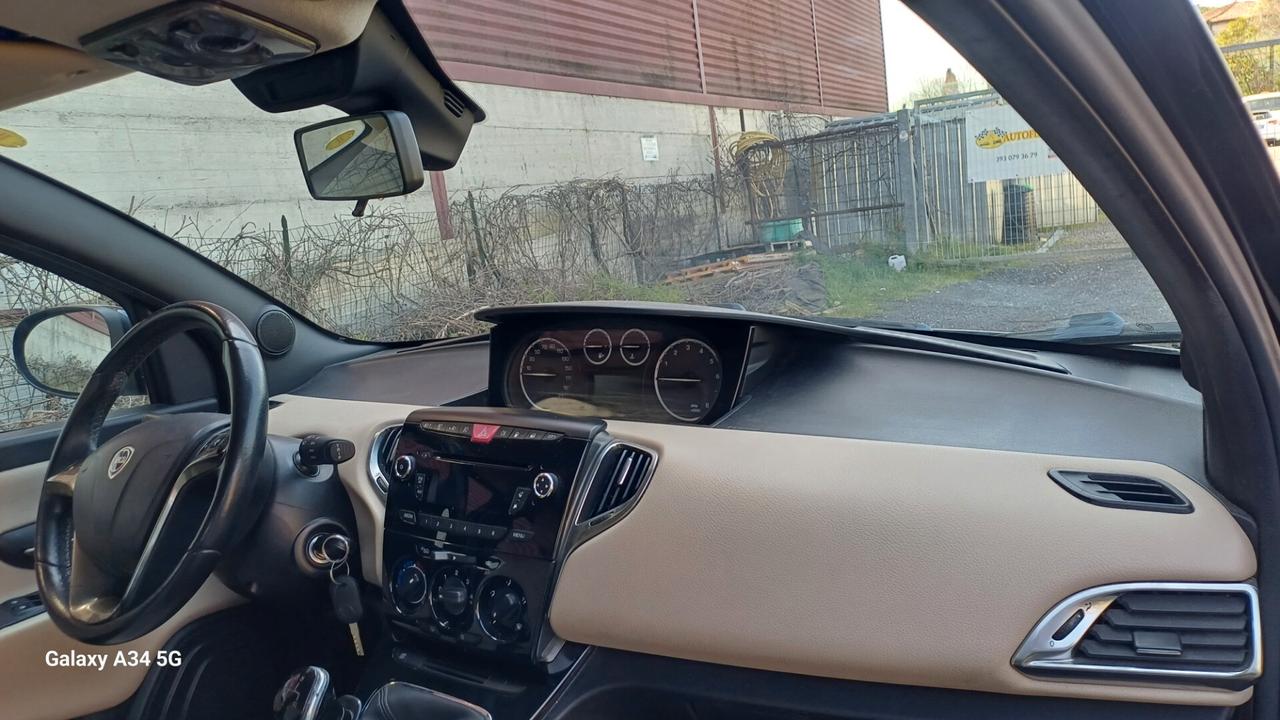 Lancia Ypsilon 5 porte Ecochic