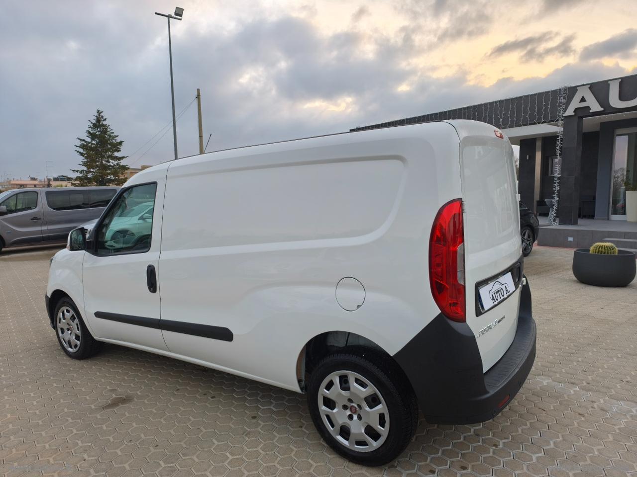 DOBLO 1.6 MJT 105 CV MAXI FURGONE 3 POSTI