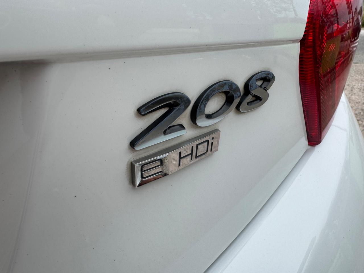 Peugeot 208 1.4 e-HDi 68 CV S&S robotizzato 5 porte Active