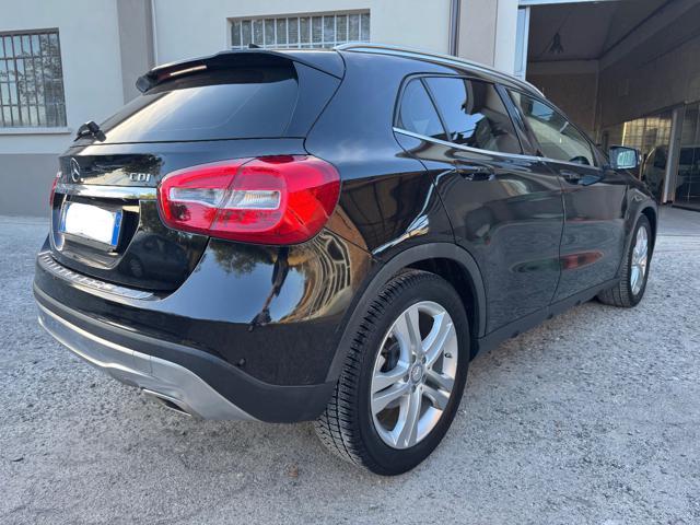 MERCEDES-BENZ GLA 200 CDI Automatic Premium