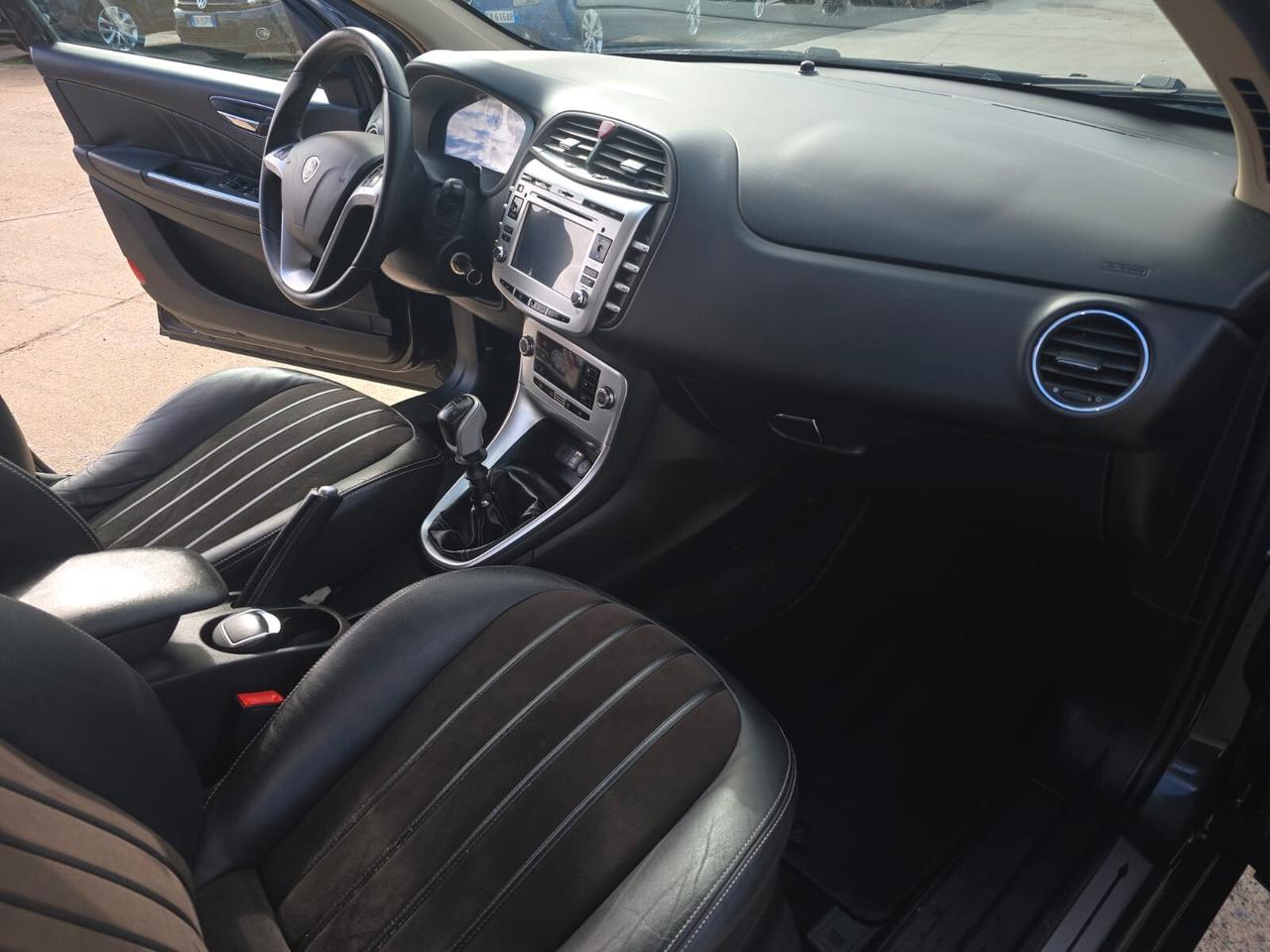 Lancia Delta 1.6 MJT DPF Platino