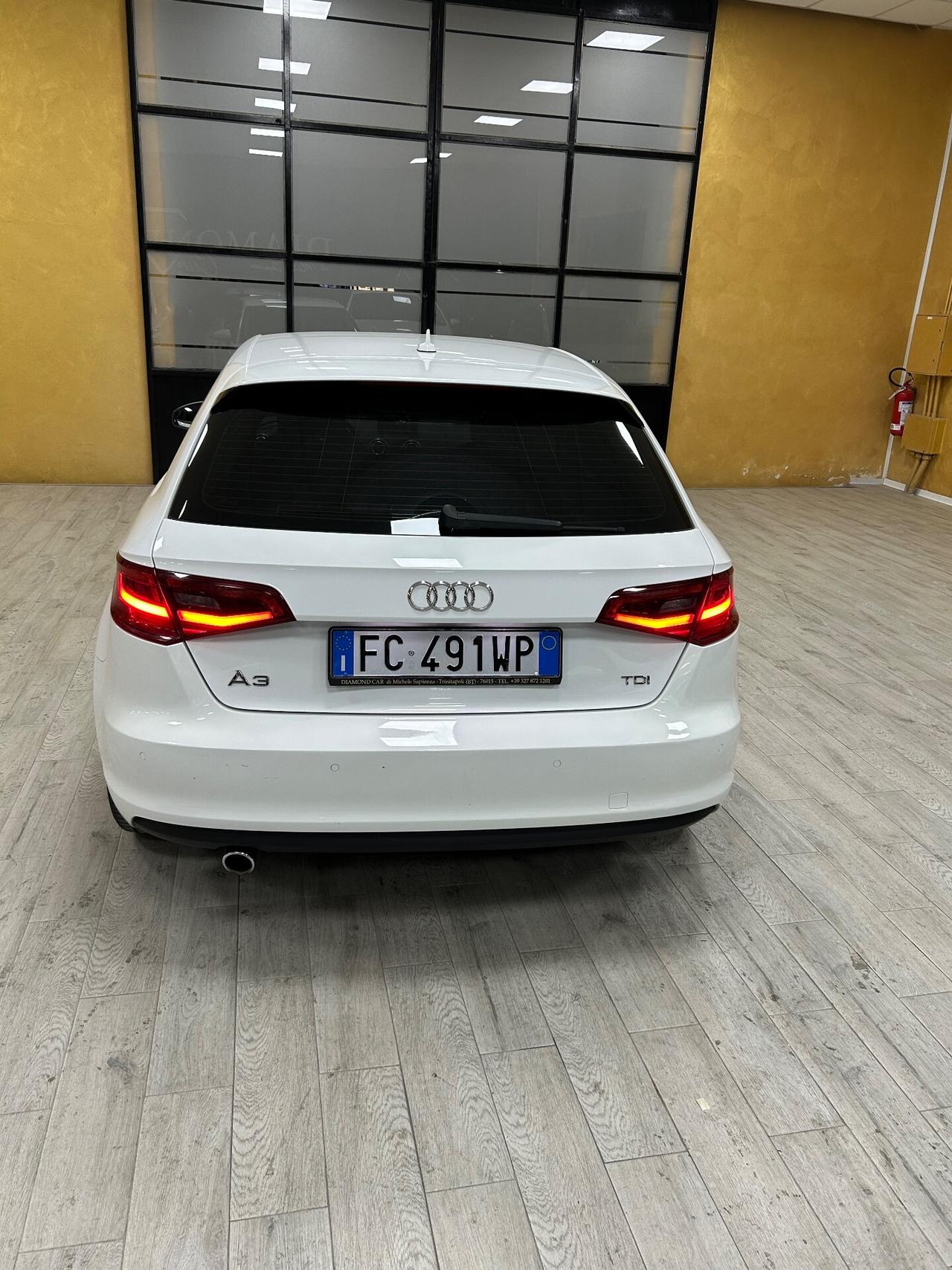 AUDI A3 1.6 Tdi 110 cv “NAVI/LED/VETRI OSC”-2016