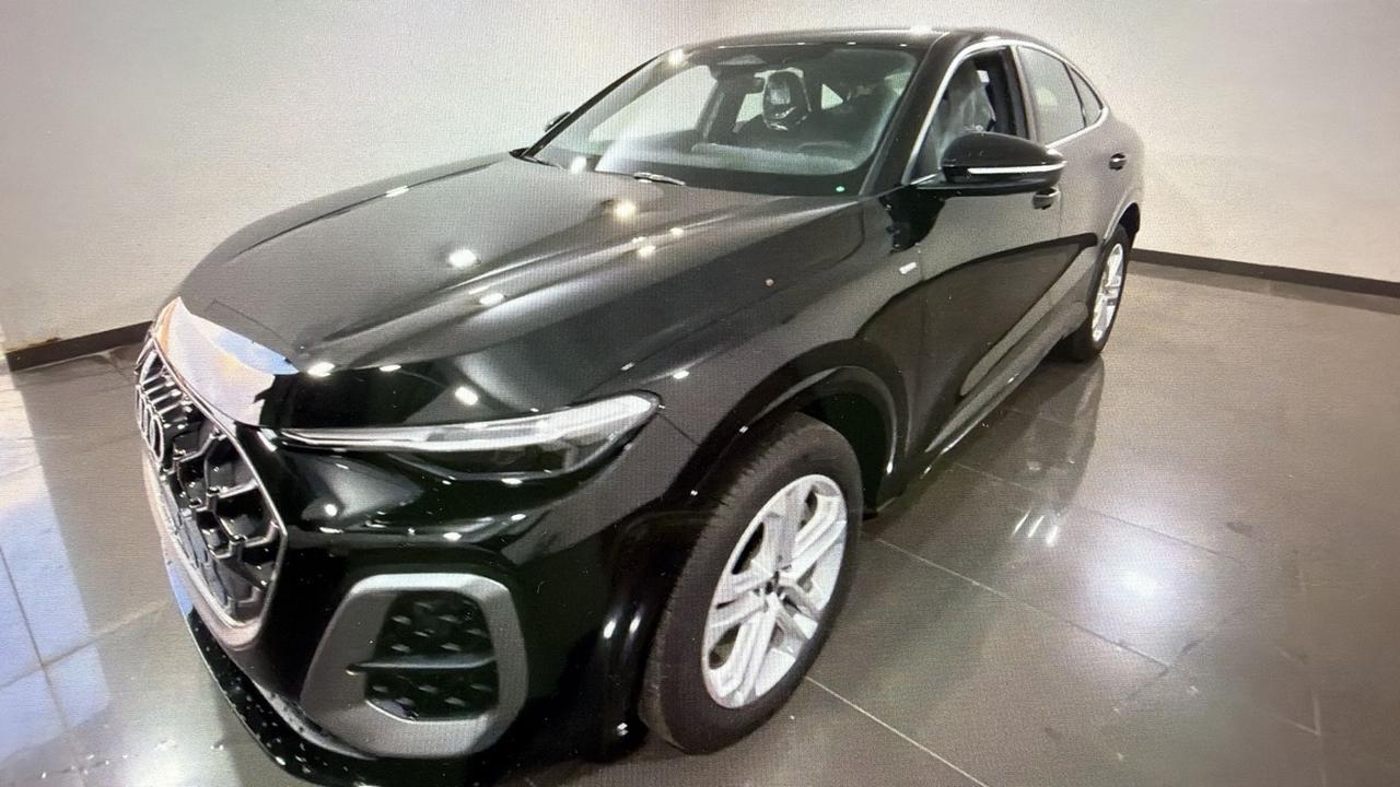 Audi Q5 40 TDI 204 CV quattro S tronic Identity Black