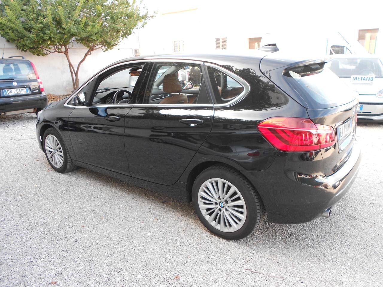 Bmw 2er Active Tourer 220d xDrive Luxury aut.