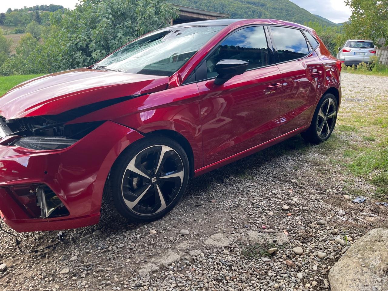 Seat Ibiza 2023 1.0 BENZINA FR INCIDENTATA