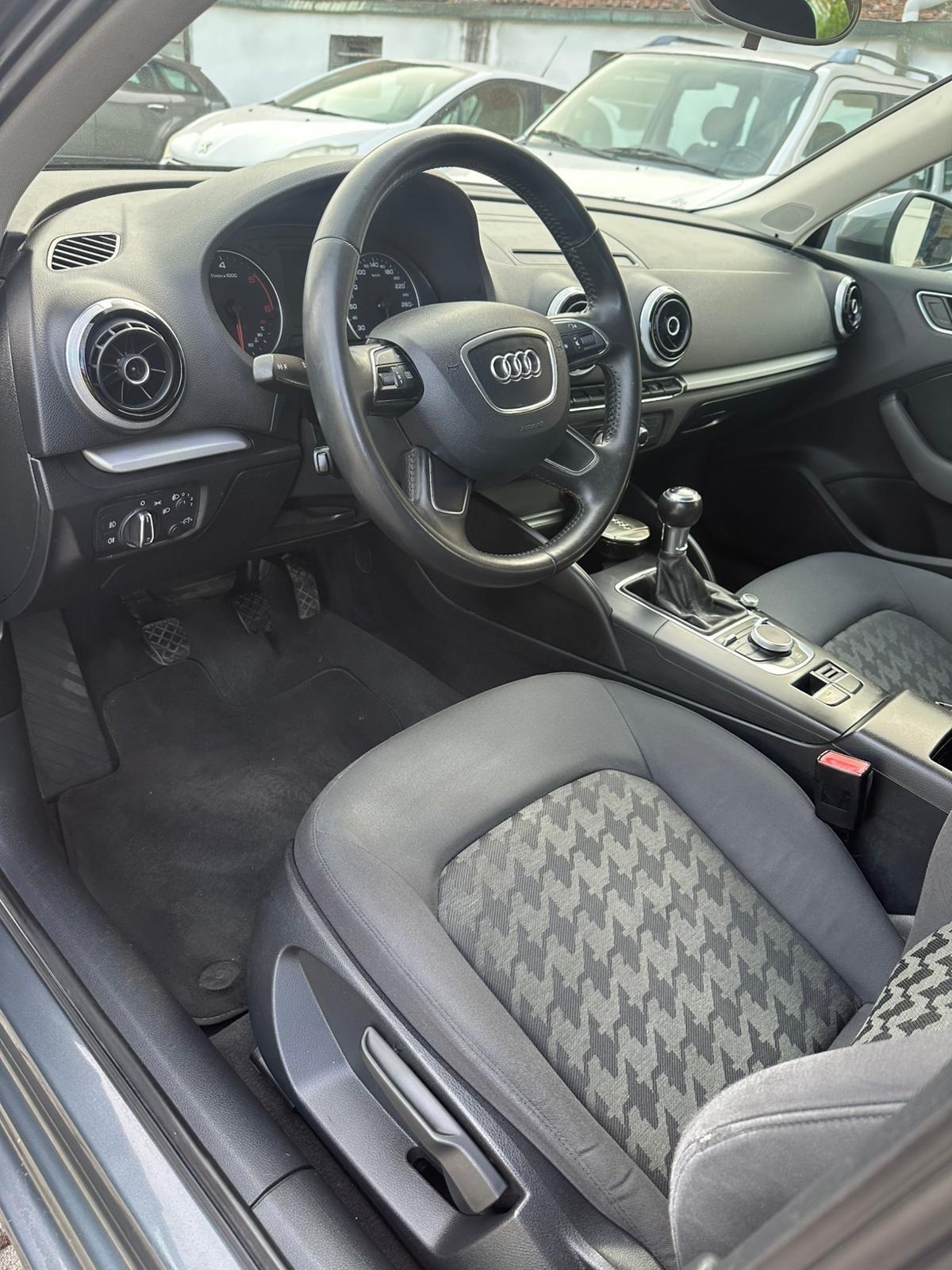 Audi A3 1.6 TDI Attraction