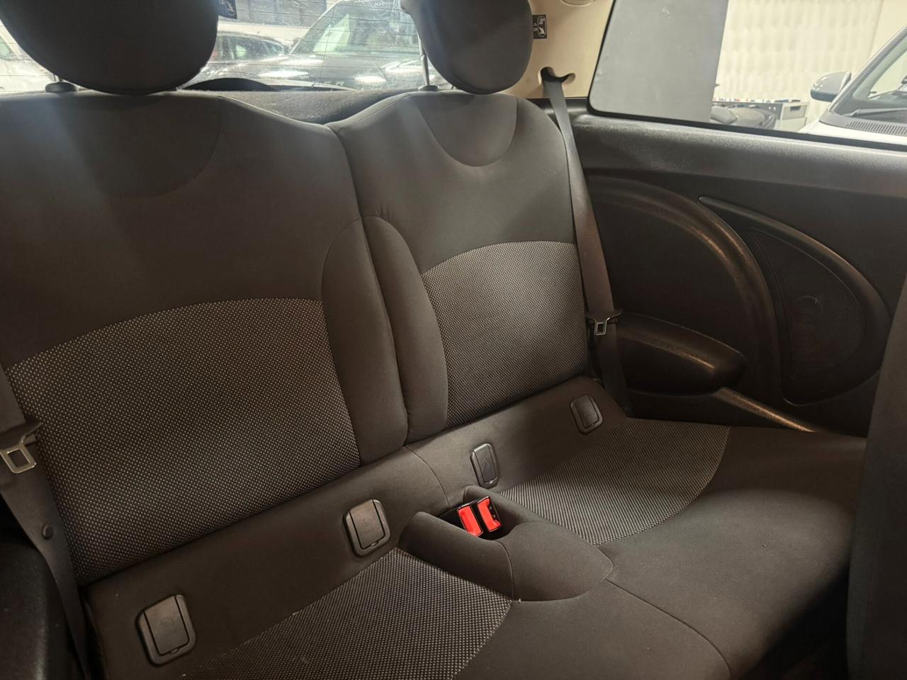 Mini 1.6 16V One (72kW)