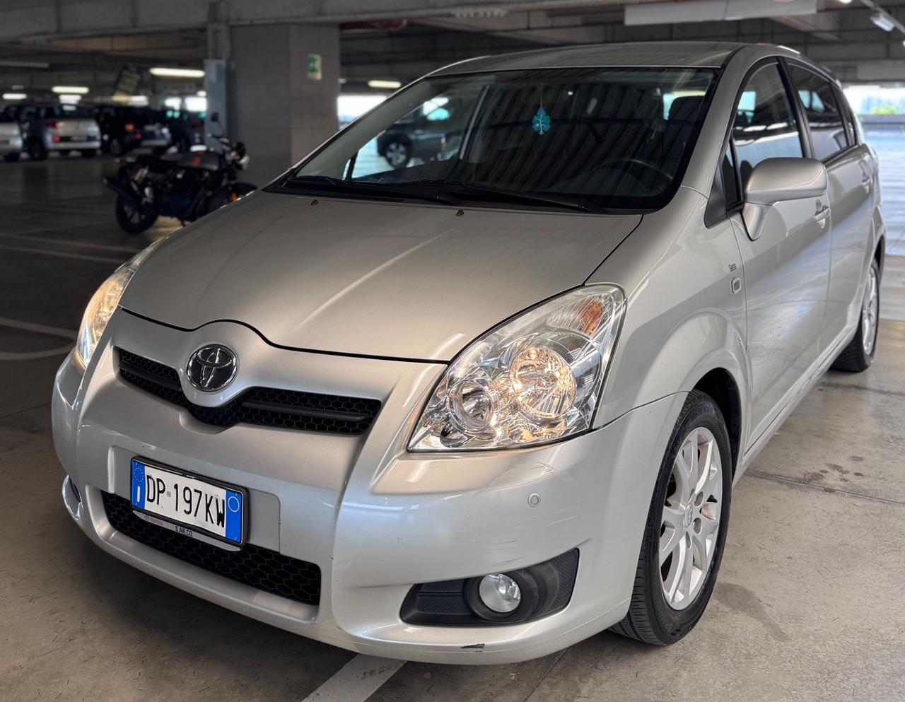 Toyota Corolla Verso 1.8 16V MMT MY'08 7pti