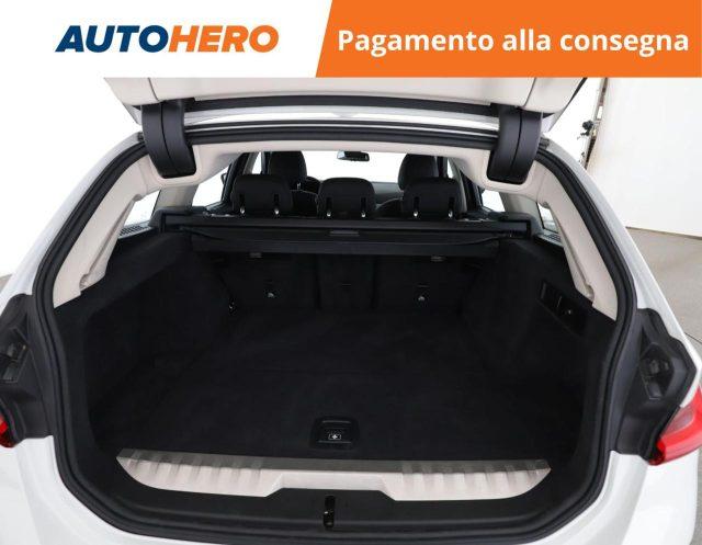 BMW 330 e xDrive Touring Business Advantage