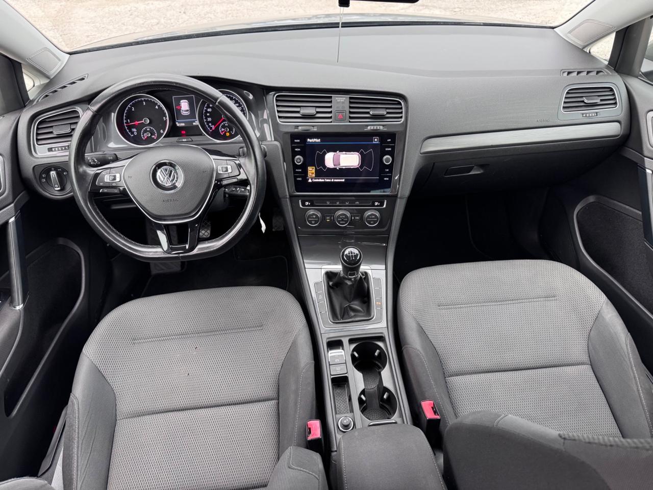Volkswagen Golf 1.6 TDI 115 CV 5p. Business BlueMotion Technology