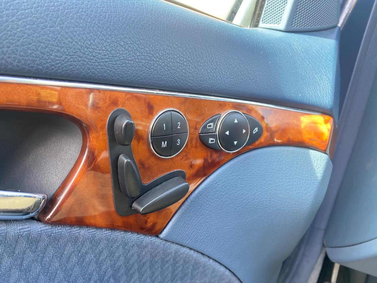 Mercedes-benz E 270 CDI cat Elegance