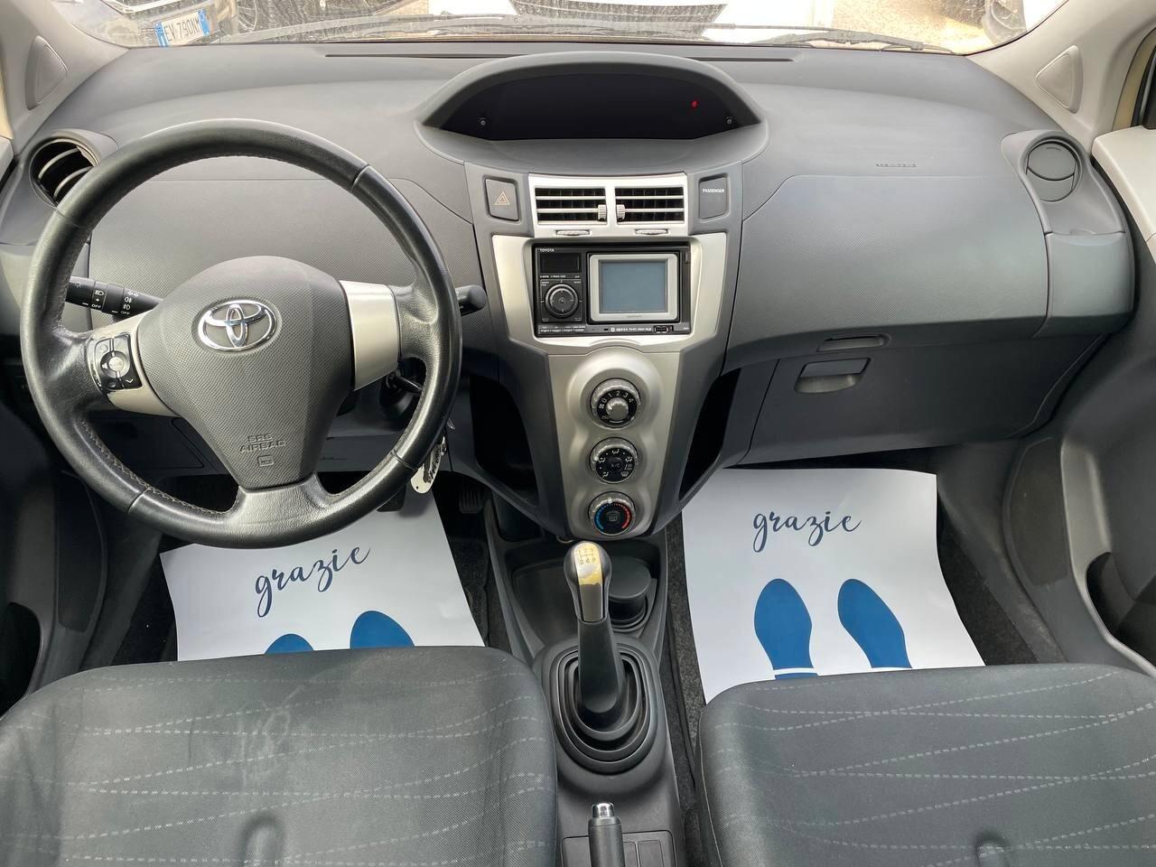 TOYOTA YARIS 1.3 B - 2008