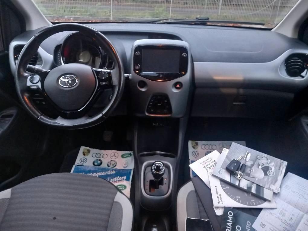 Toyota Aygo 1.0 VVT-i 72 CV 5 porte x-play MMT