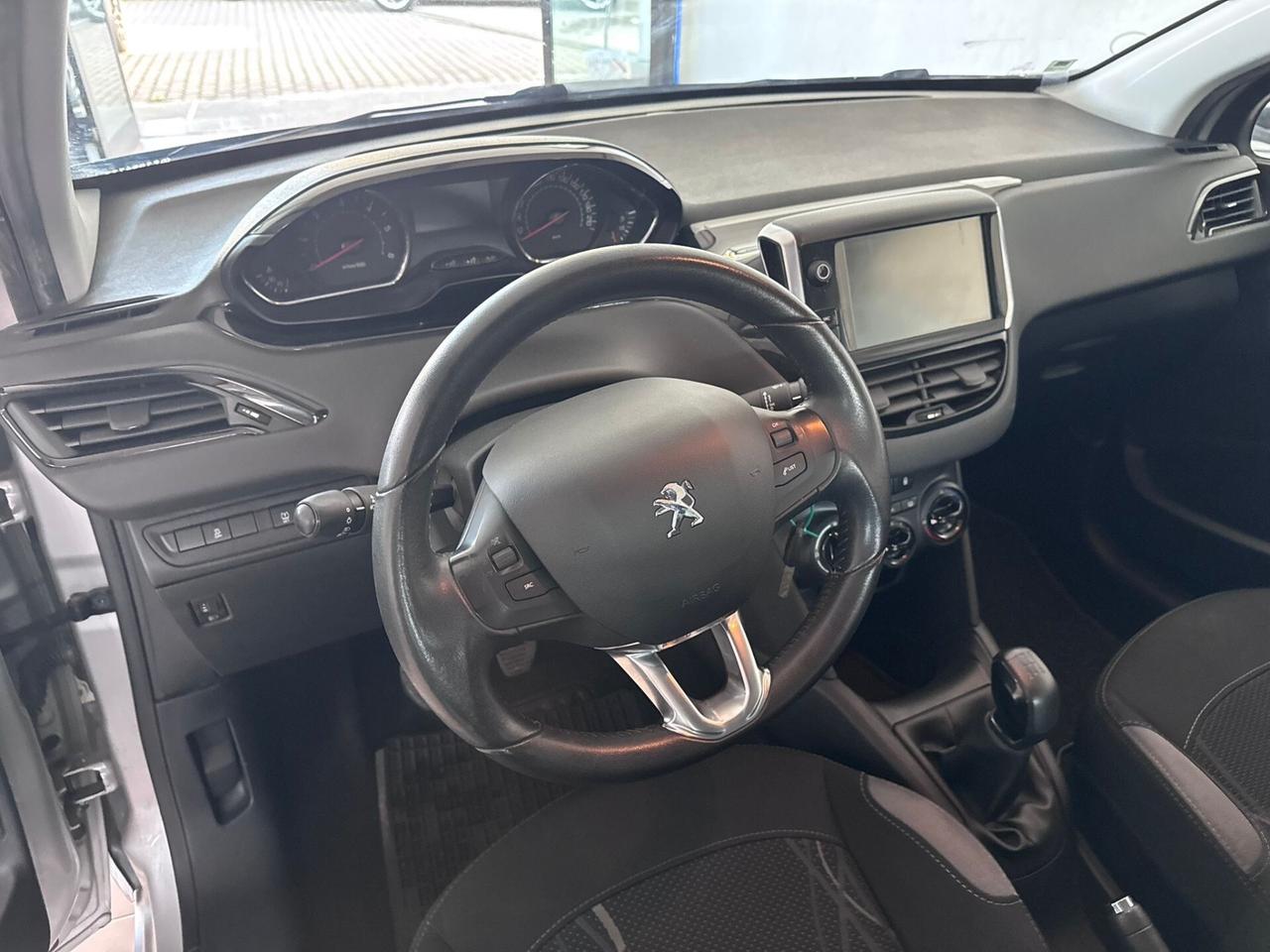Peugeot 208 1.4 HDi 68 CV 5 porte Allure