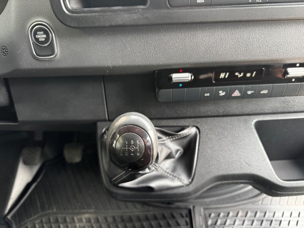 Mercedes-Benz Sprinter Cargo Van L2 H2