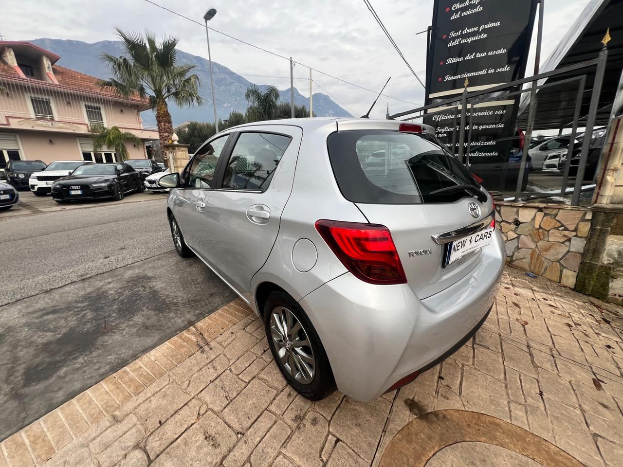 Toyota Yaris 1.0 5 porte Lounge