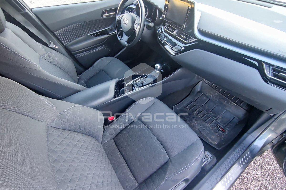 TOYOTA C-HR 2.0 Hybrid E-CVT Trend