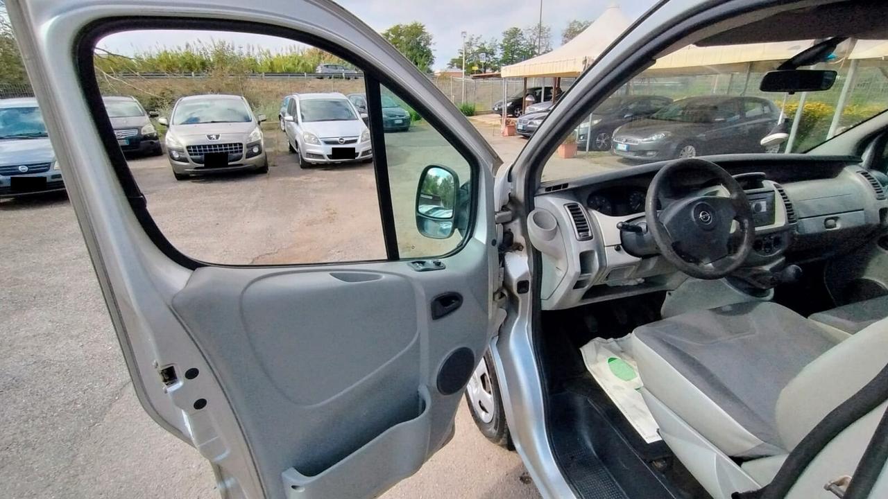 Opel Vivaro 29 2.0 CDTI PC-TN Combi 9 Posti