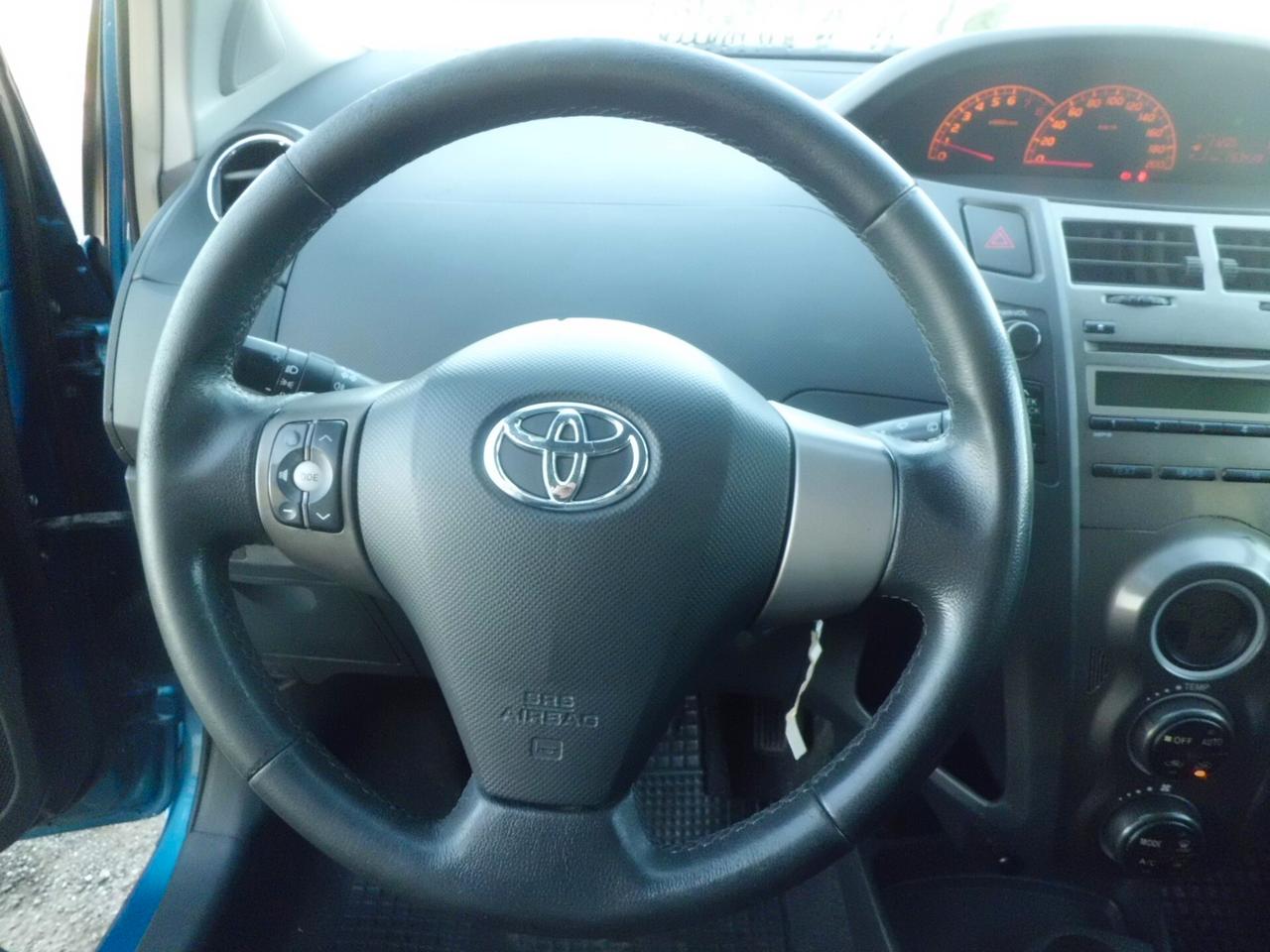 Toyota Yaris 1.3 5 porte Sol