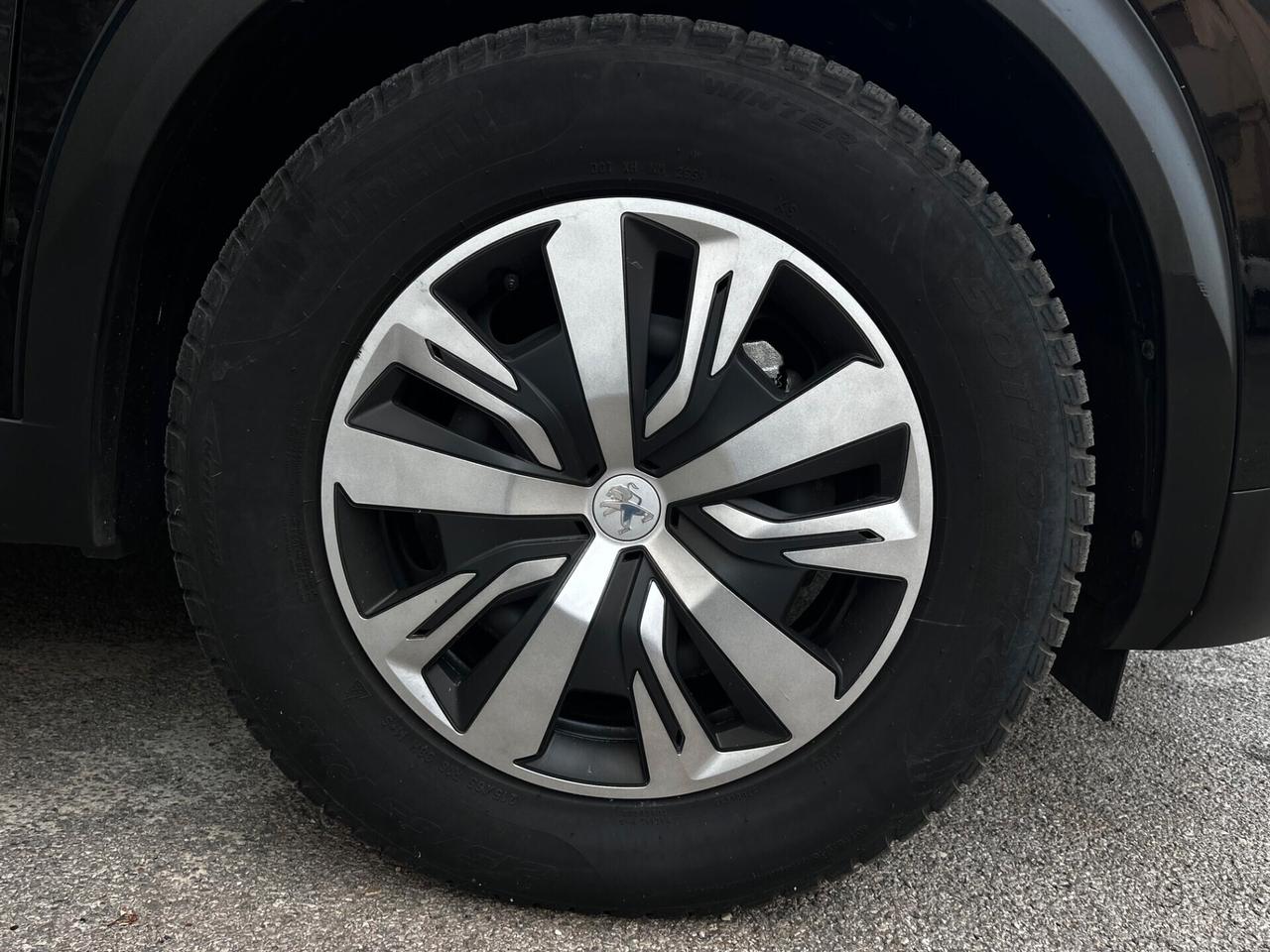 PEUGEOT 2008 – 1.5 Diesel 101 CV
