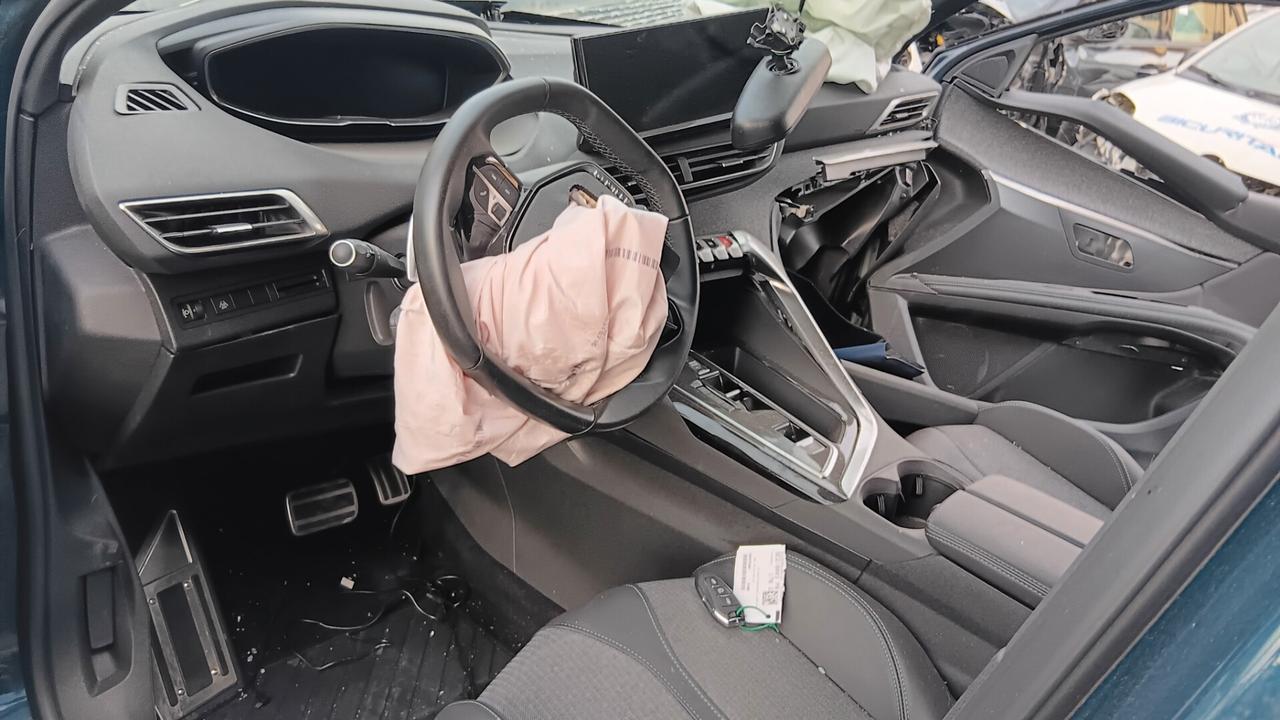 Peugeot 3008 ALLURE INCIDENTATA SINISTRATA MONDIALCARS 023