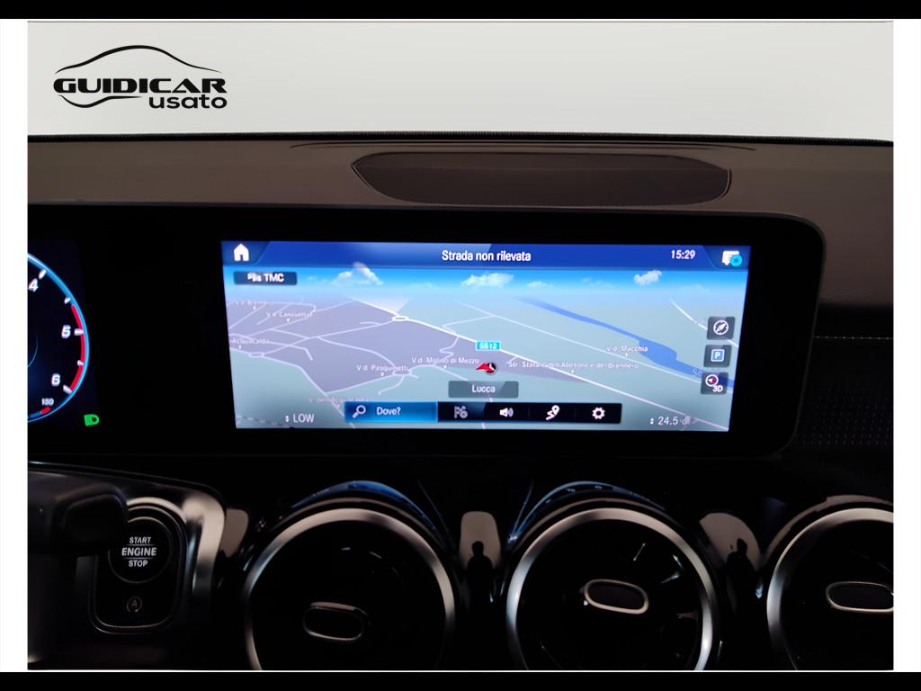 Mercedes-Benz GLB - X247 2019 - GLB 180 d Sport auto