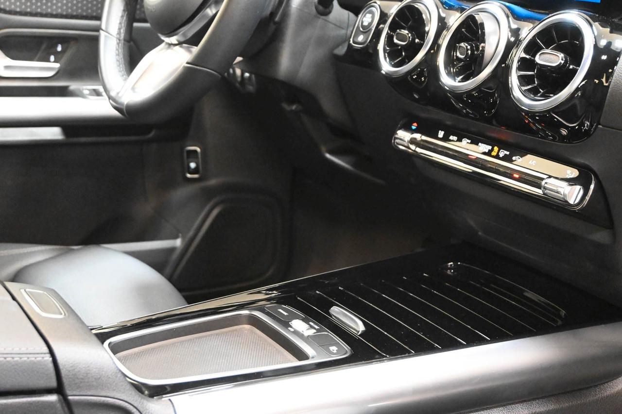 MERCEDES Classe B (W247) B 180 Automatic Ad...