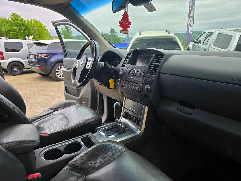 Nissan Navara 3.0 V6 DCI 231CV "LE" CON PREZZO REALE!