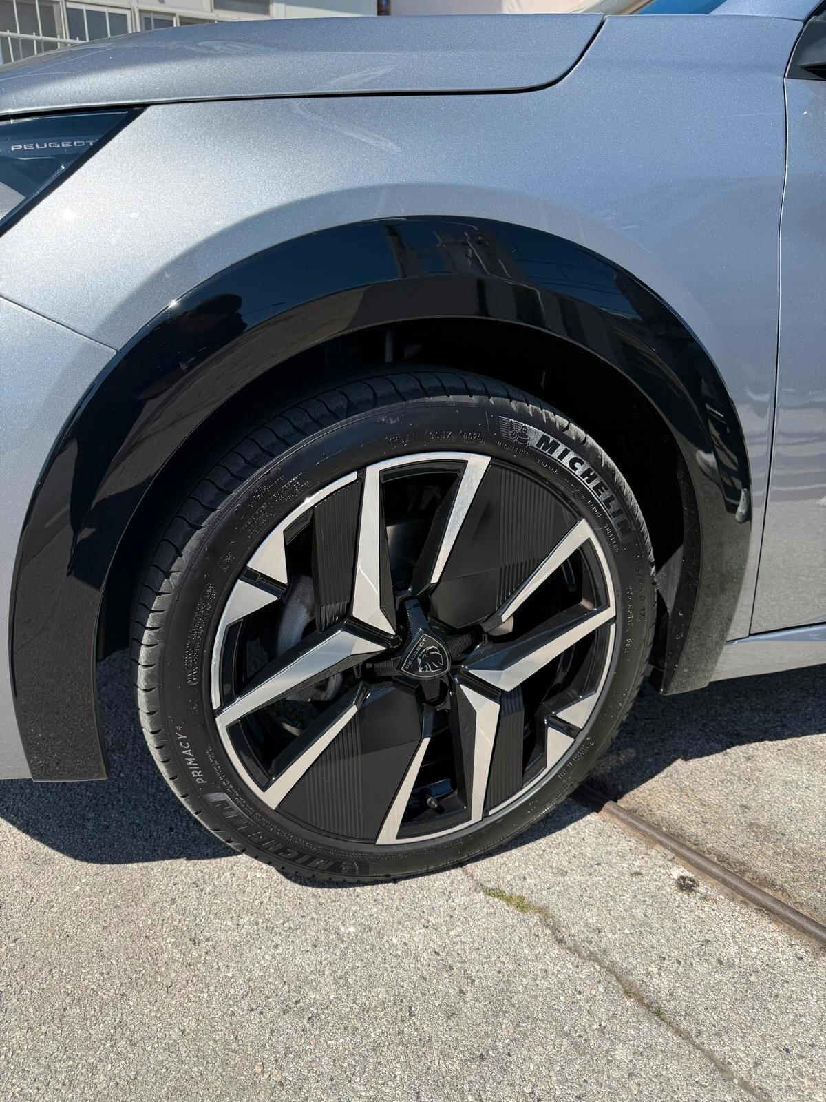 Peugeot 208 Hybrid 145 e-DCS6 GT Exclusive