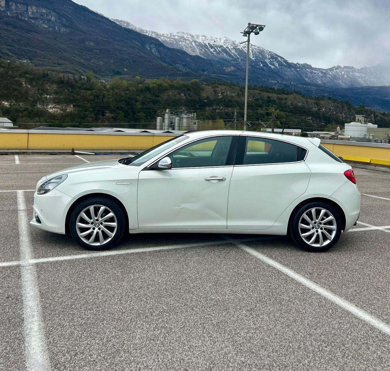 Alfa Romeo Giulietta JTDm-2 Exclusive Sport Pack