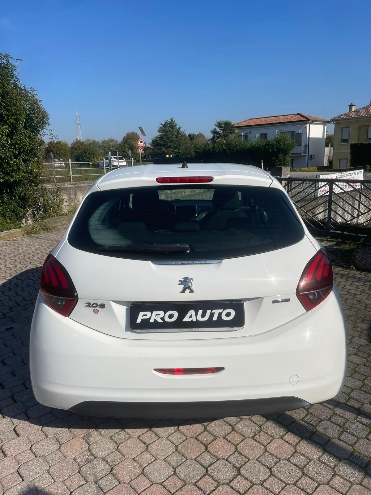 Peugeot 208 PureTech 82 5 porte Allure