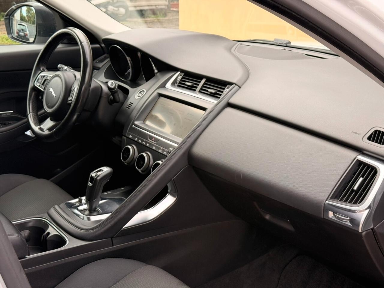 Jaguar E-Pace 2.0D 150 CV AWD aut. R-Dynamic HSE