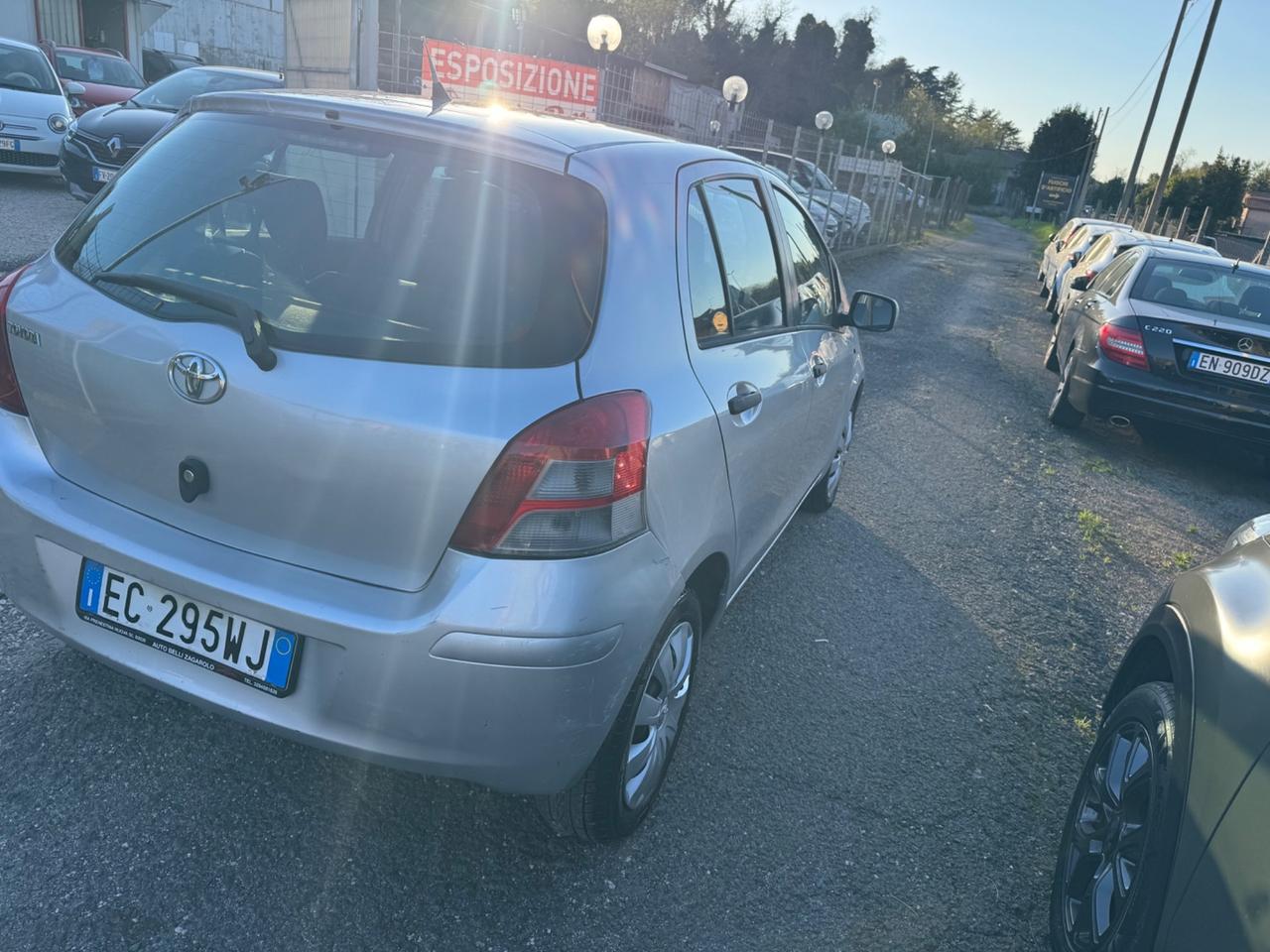 Toyota Yaris 1.0 5 porte Sol NEOPATENTATI