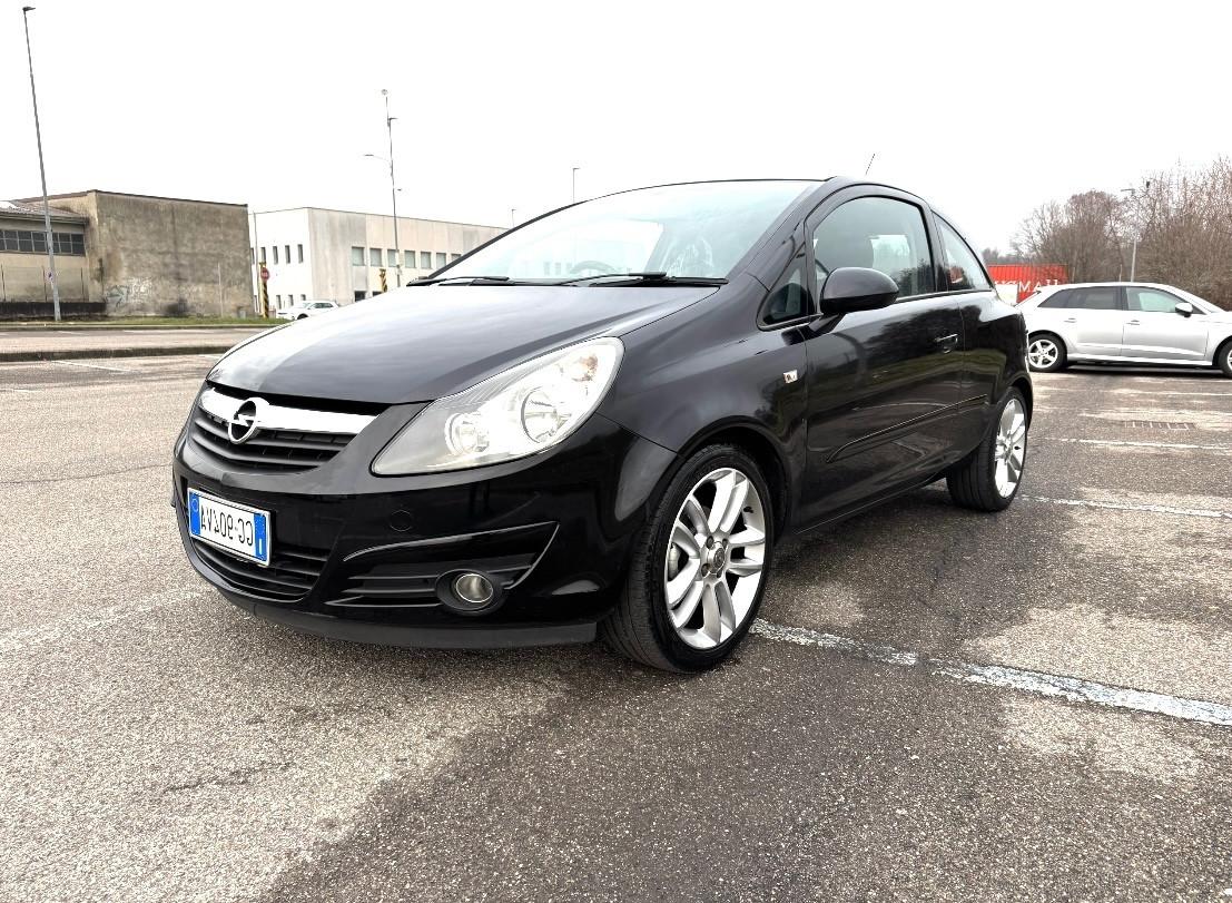 Opel Corsa Sport catena nuova Idonea ai neopatentati