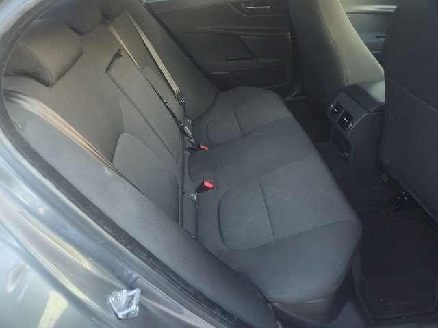 Jaguar XE XE 2.0d Portfolio 180cv auto