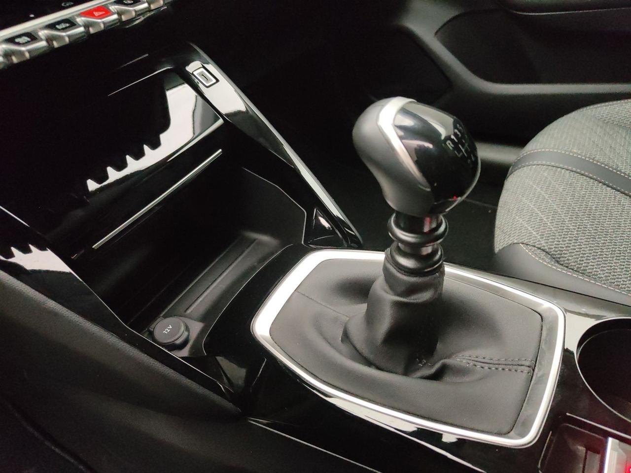 PEUGEOT 208 II 2023 1.2 PURETECH 100CV ALLURE