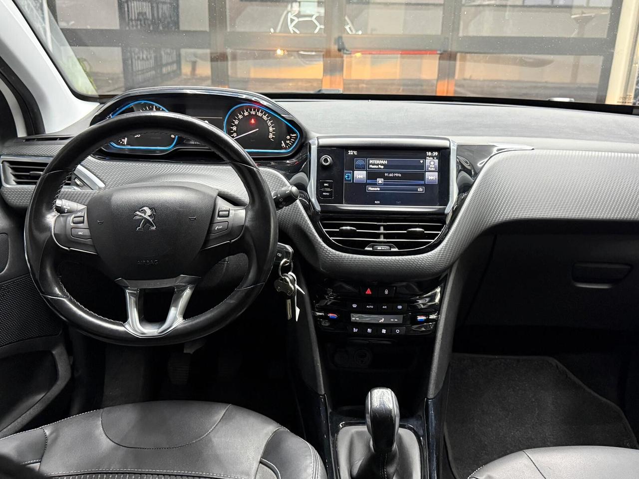 Peugeot 2008 BlueHDi 100 Black Matt