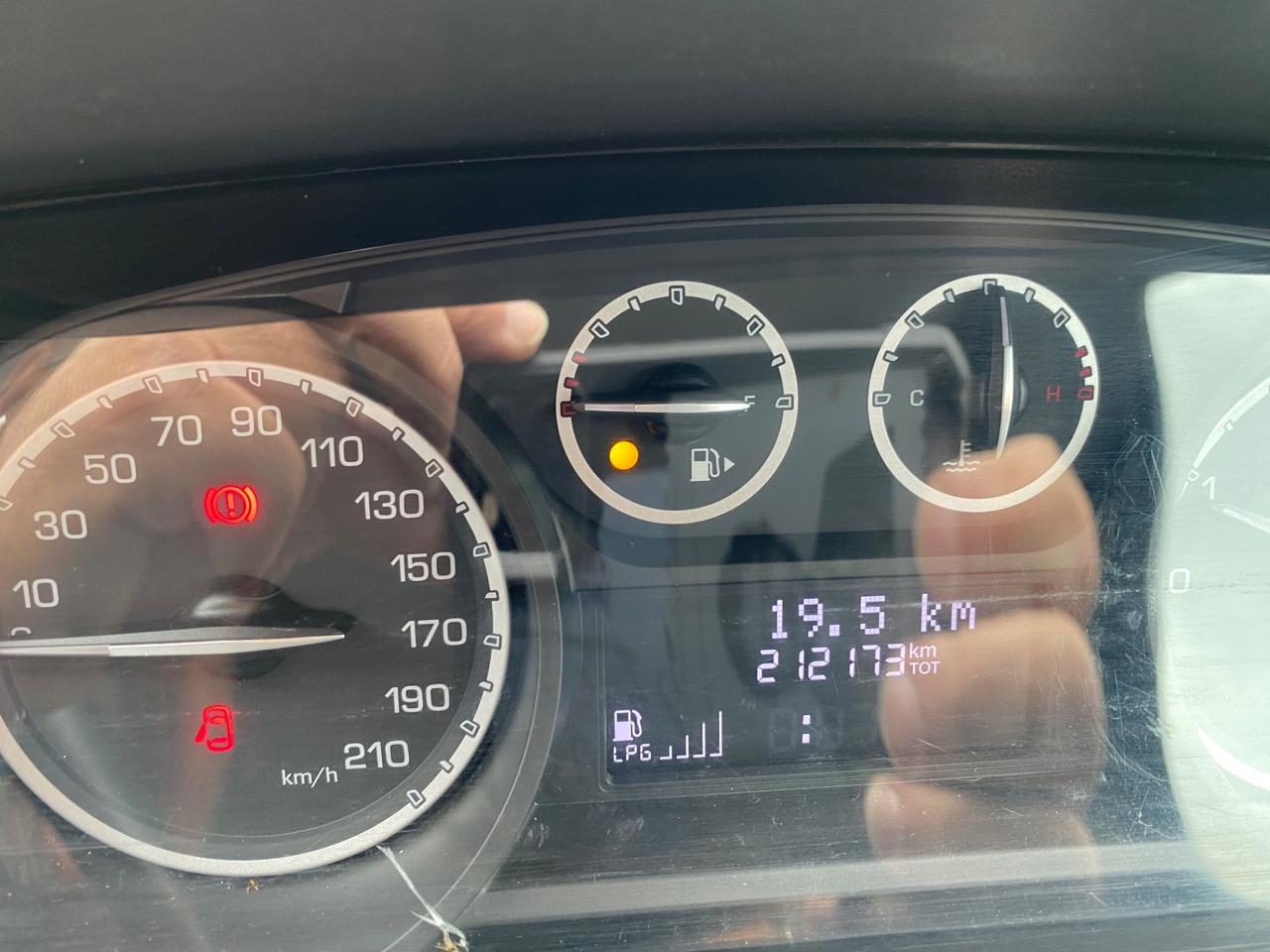 Lancia ypsilon 1.2 GPL gold ecochic 69 CV 51KW