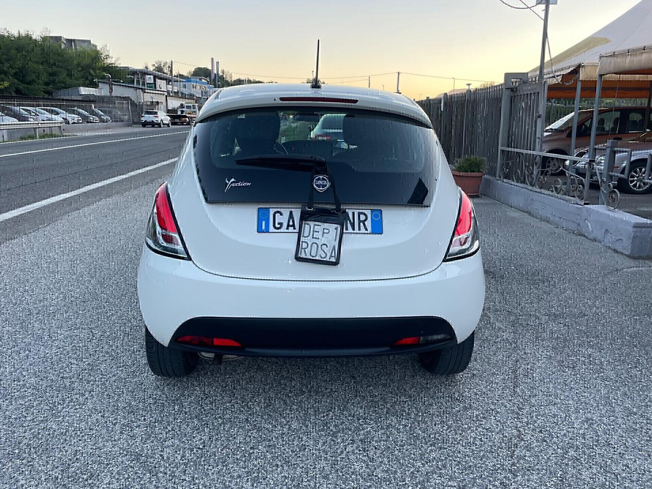 Lancia Ypsilon 1.2 69 CV 5 porte S&S Elefantino Blu