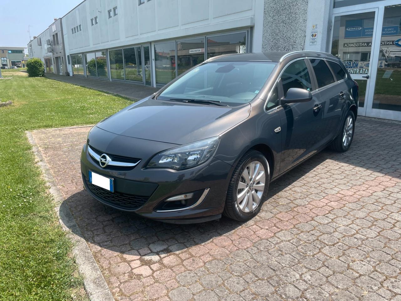 Opel Astra 1.7 CDTI 110CV Sports Tourer Cosmo