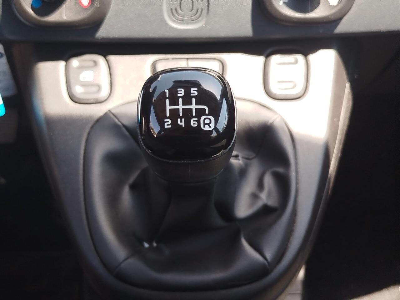 FIAT PANDA 1.0 HYBRID *PREZZO VERO* UNIPRO- 5 POSTI