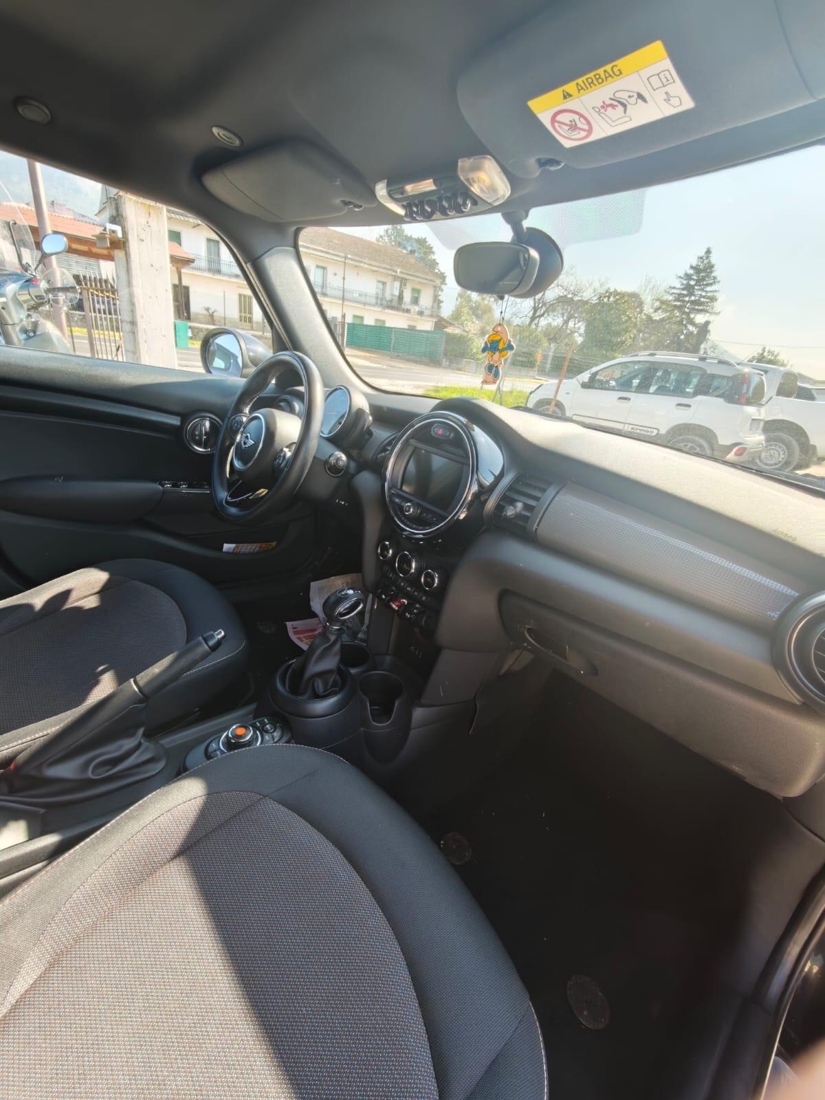 Mini 1.5 Cooper D Hype cambio automatico full