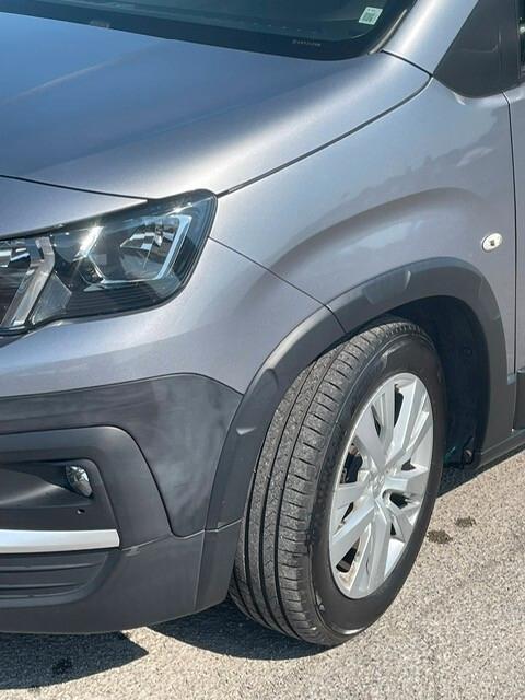 Peugeot Rifter BlueHDi 130 S&S EAT8 Active Standard