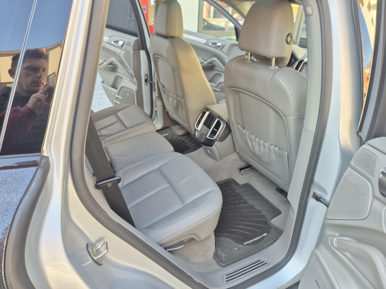 PORSCHE CAYENNE 3.0 V6 tdi tiptronic